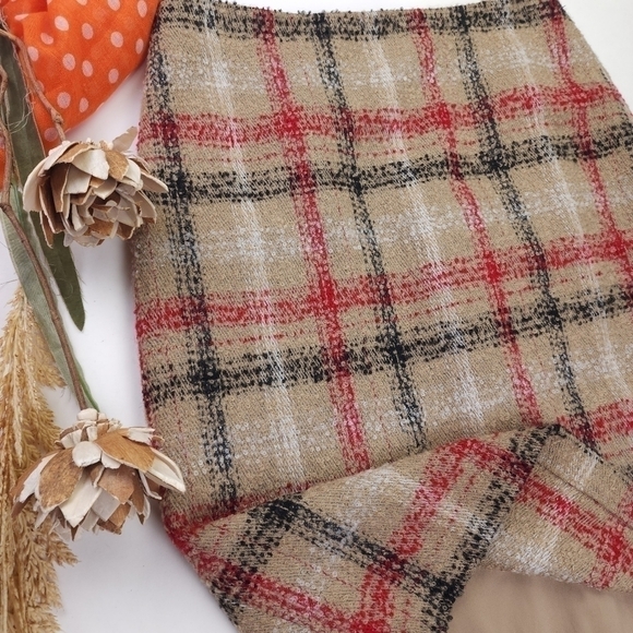 Talbots Tan Plaid Wool Blend Skirt Sz 4 - Picture 2 of 13